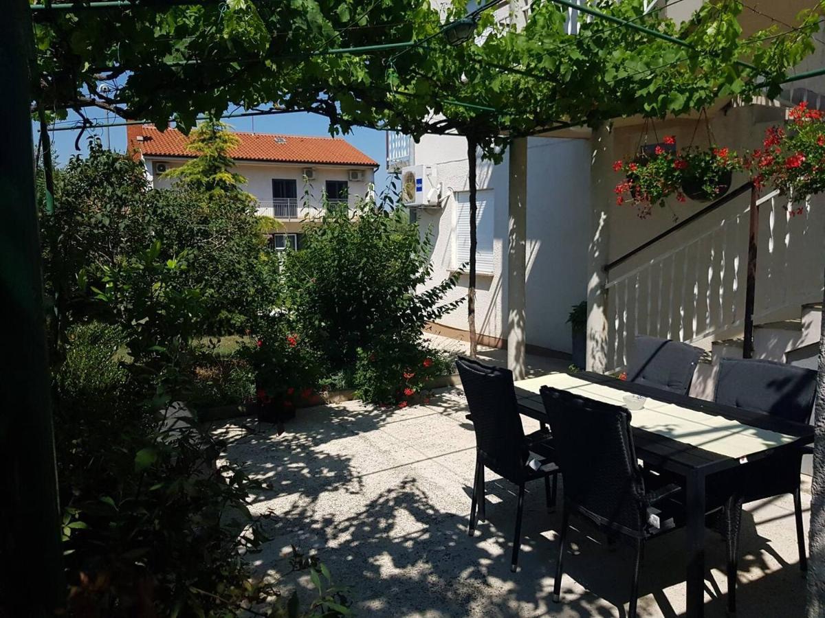 Apartment Tara Pula Luaran gambar