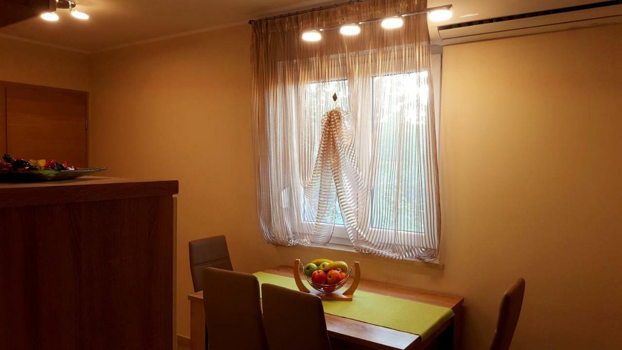 Apartment Tara Pula Luaran gambar