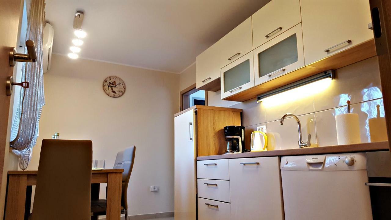 Apartment Tara Pula Luaran gambar