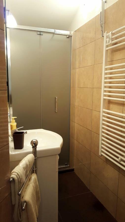 Apartment Tara Pula Luaran gambar